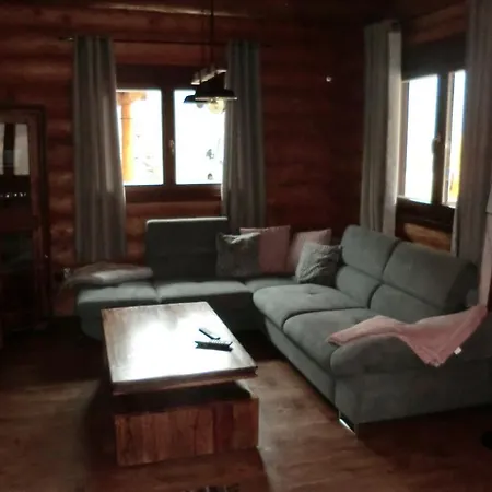 Zrub Laura * Mýto pod Ďumbierom